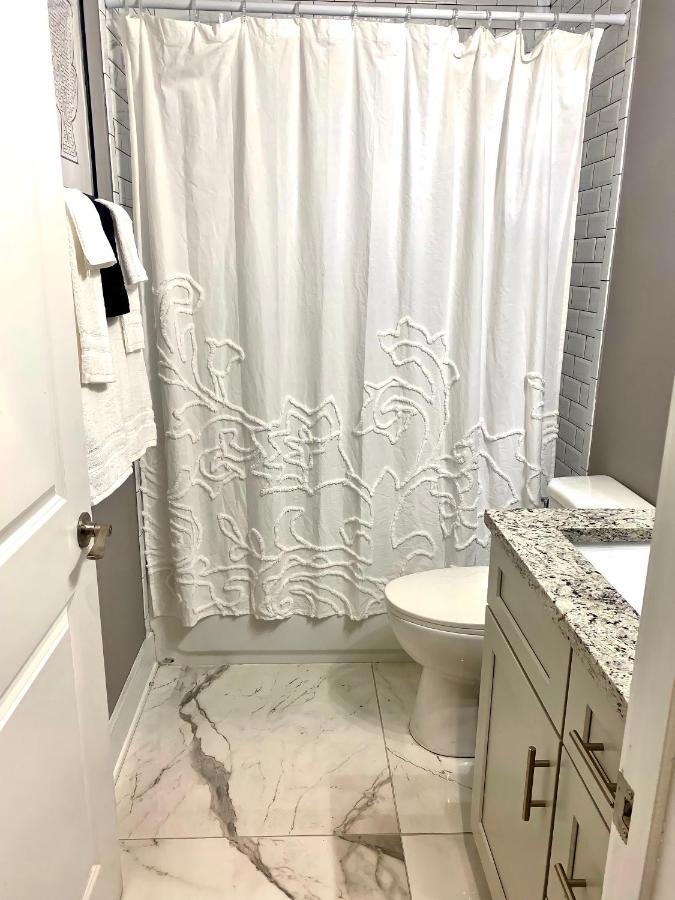 Cozy 4 Bedroom Located Right In Downtown Atlanta. Holiday home Atlanta