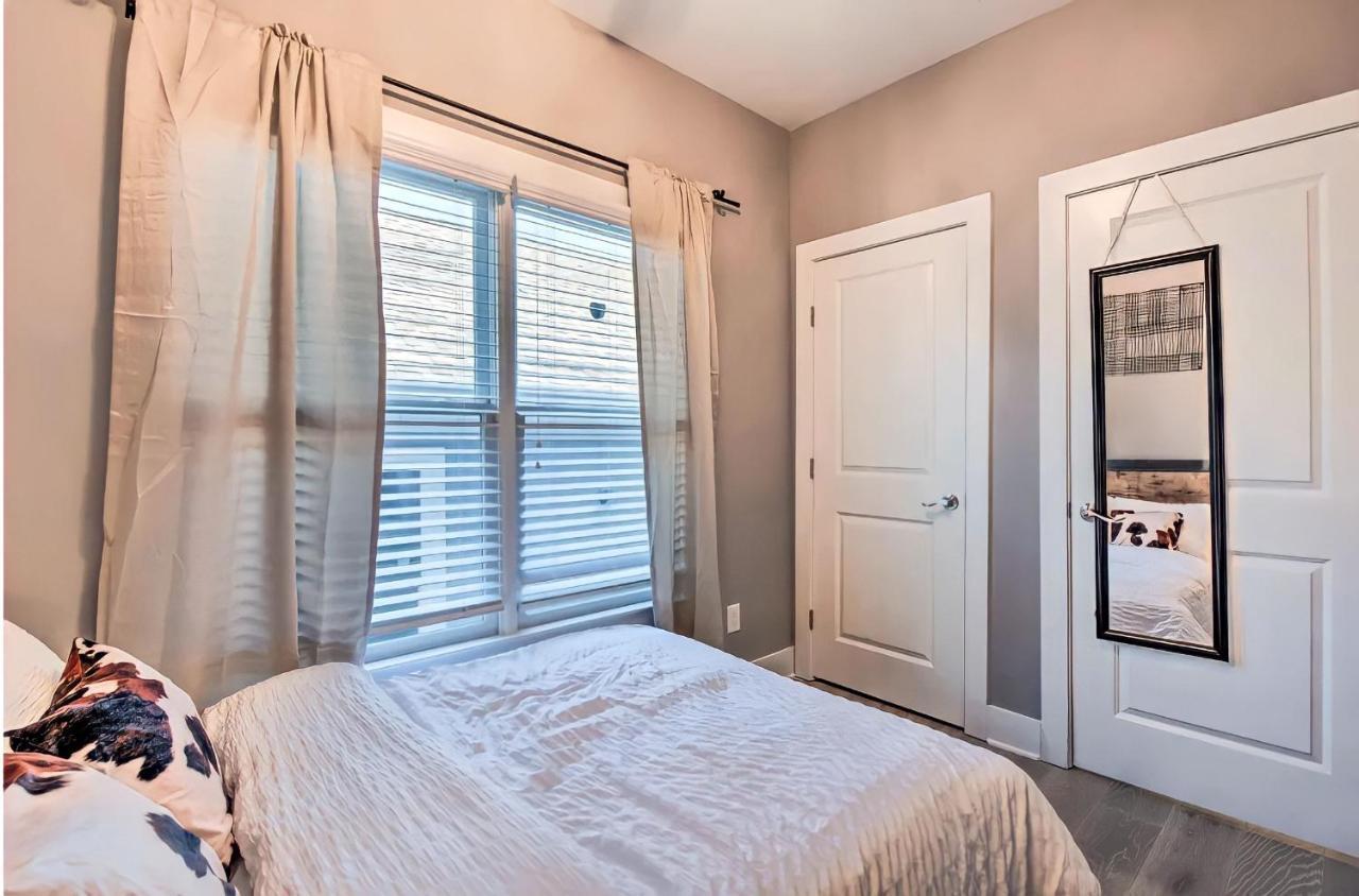 Cozy 4 Bedroom Located Right In Downtown Atlanta. * Atlanta