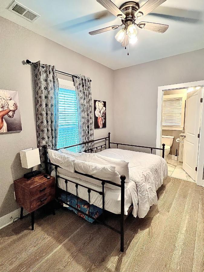 Cozy 4 Bedroom Located Right In Downtown Atlanta. *