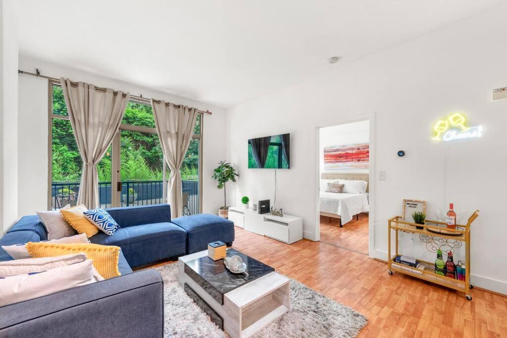 Downtown With Private Balcony+parking * Atlanta