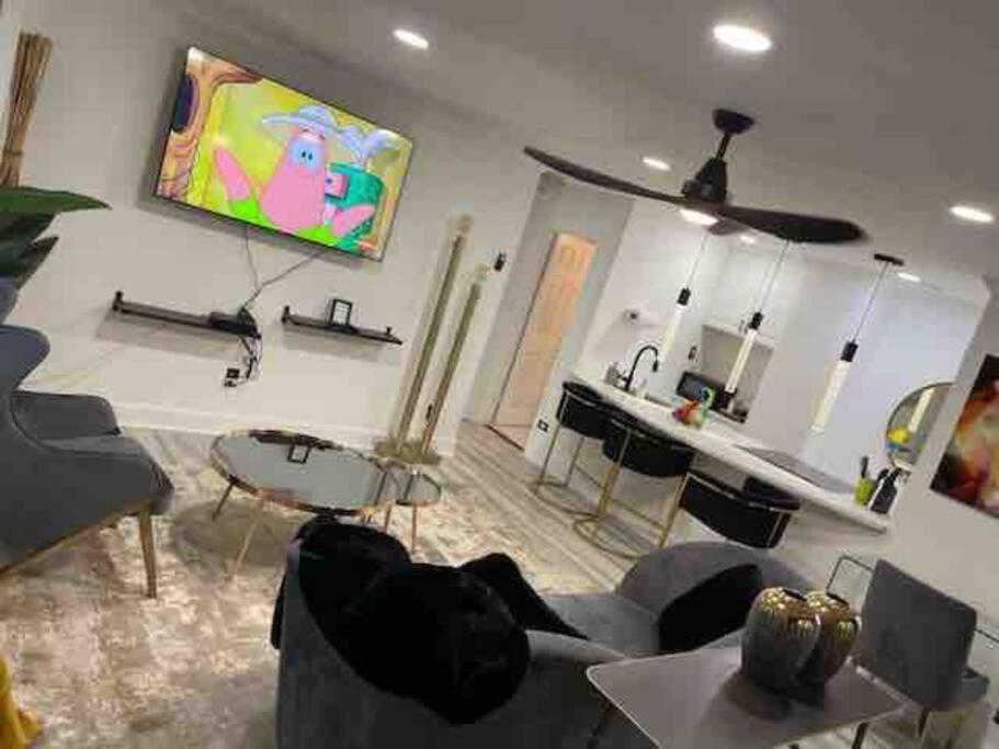 Bebe Homes!! Away From Home!!!! Apartment *