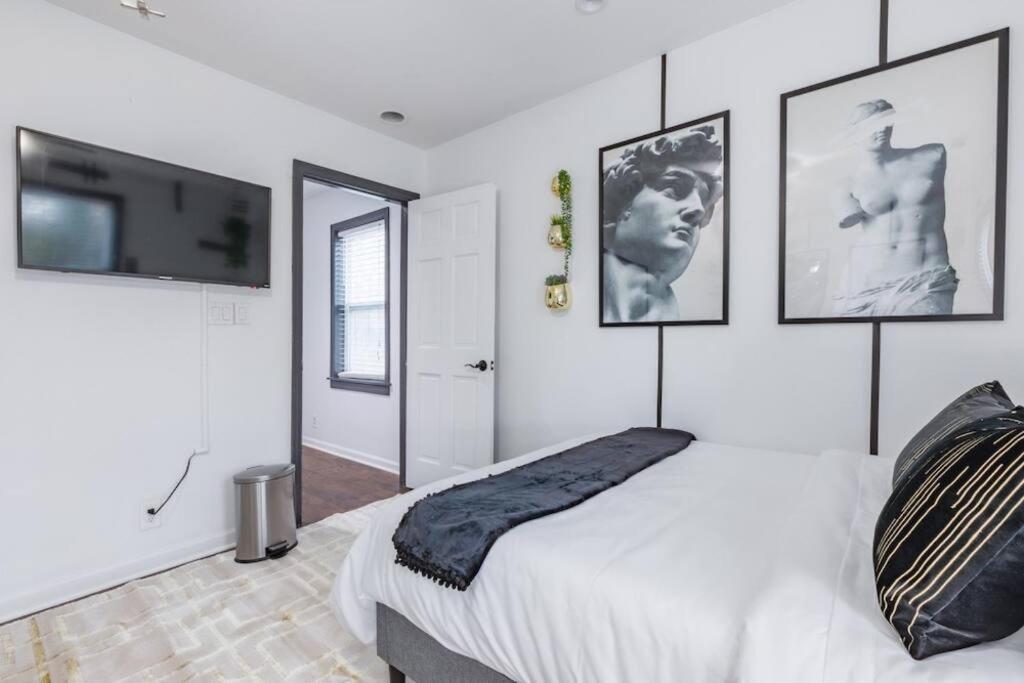 Apartment Opuluxe Renaissance Art Luxe Downtown Atl Atlanta
