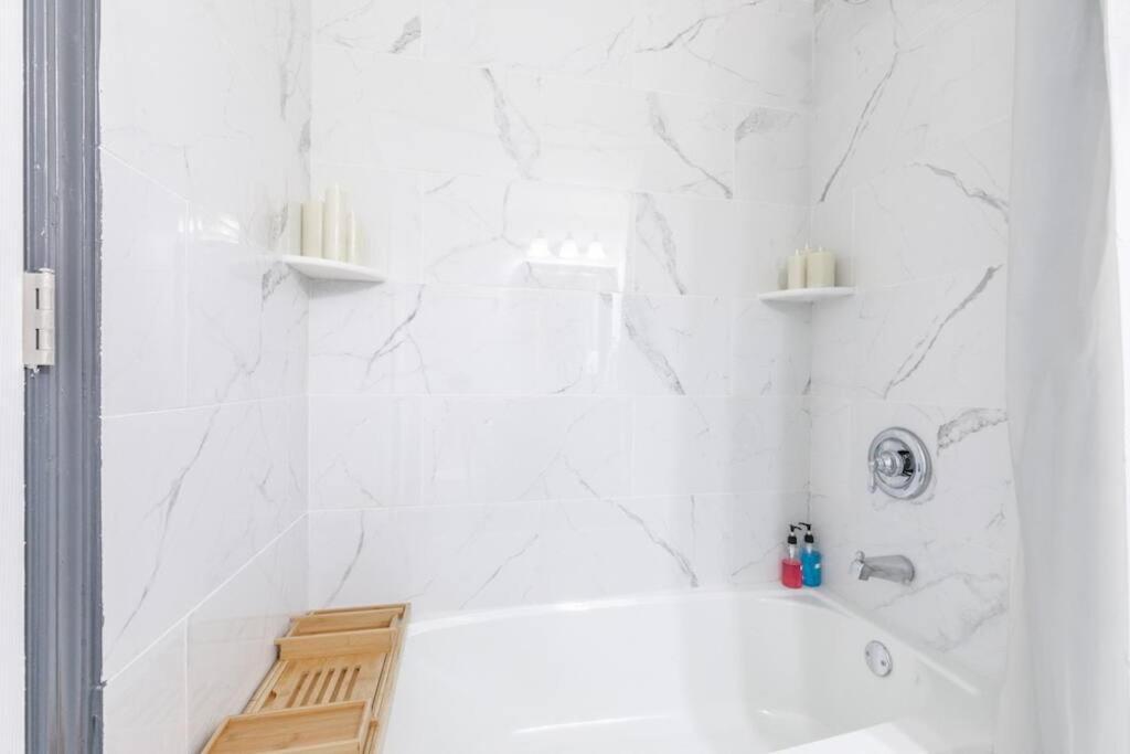 Opuluxe Renaissance Art Luxe Downtown Atl Apartment Atlanta