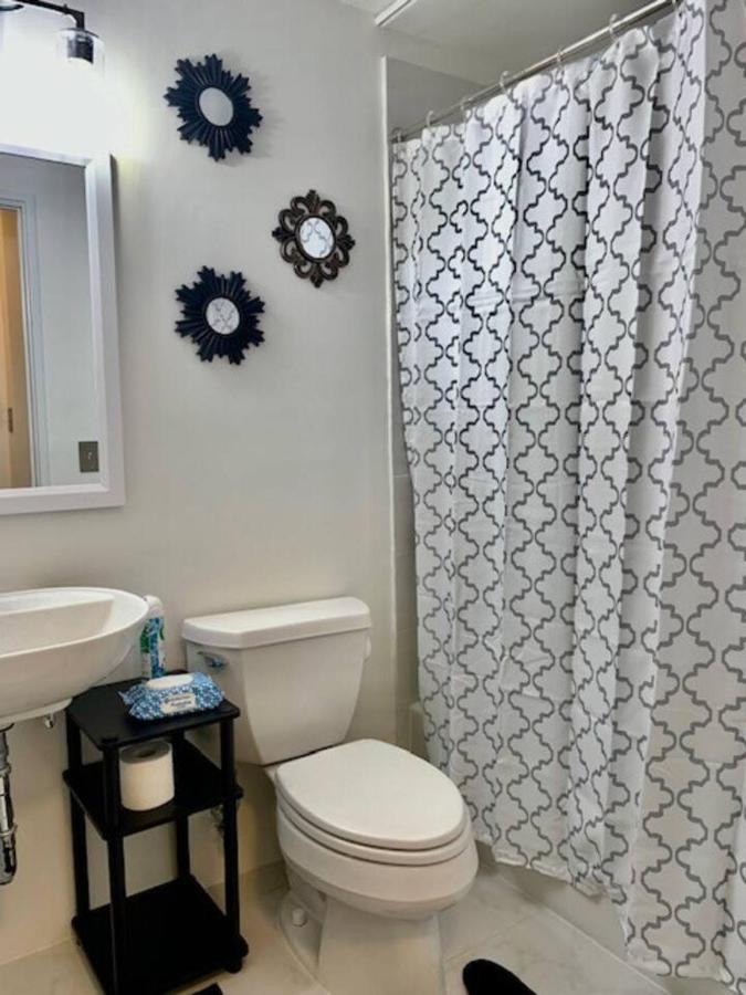 Atl Downtown/midtown W/ Balcony Apartment *