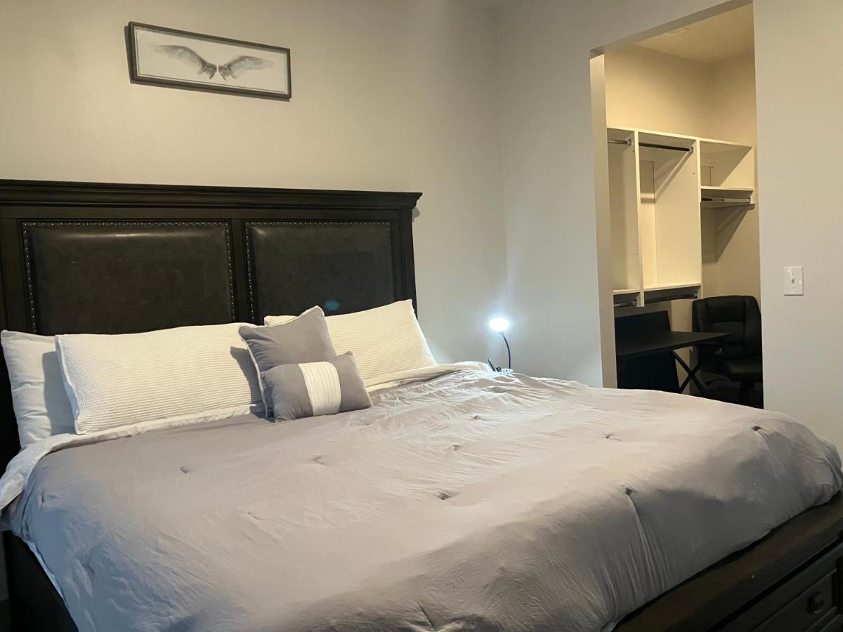 5 Lux At Interlock Area Apartment *