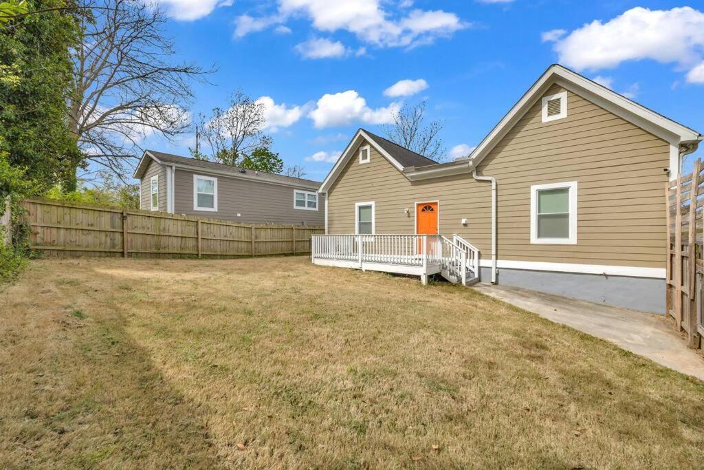 20% Off! Spacious 4br House W/ Free Parking, Wi-fi Holiday home *