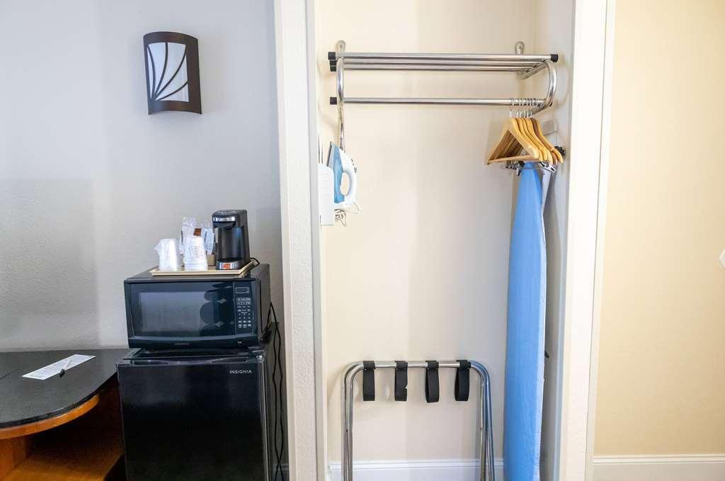 Baymont By Wyndham College Park Atlanta Airport South 3*