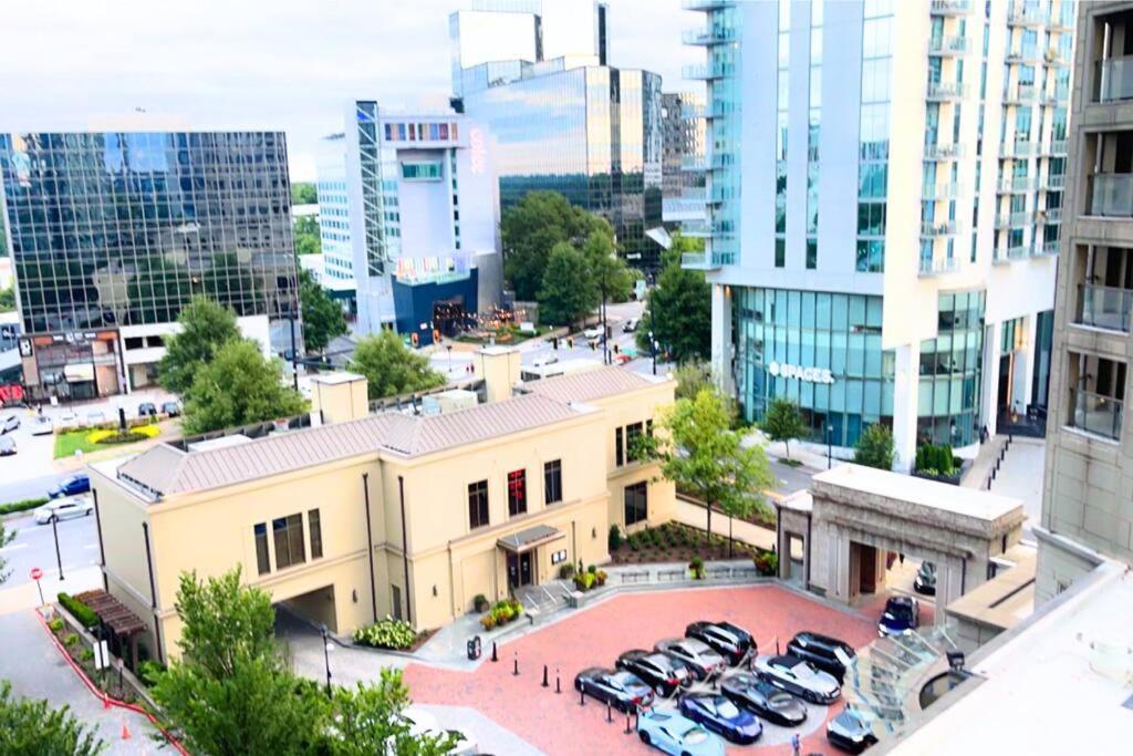 The Luxe -highrise, Balcony, Year-round Pool, View! * Atlanta