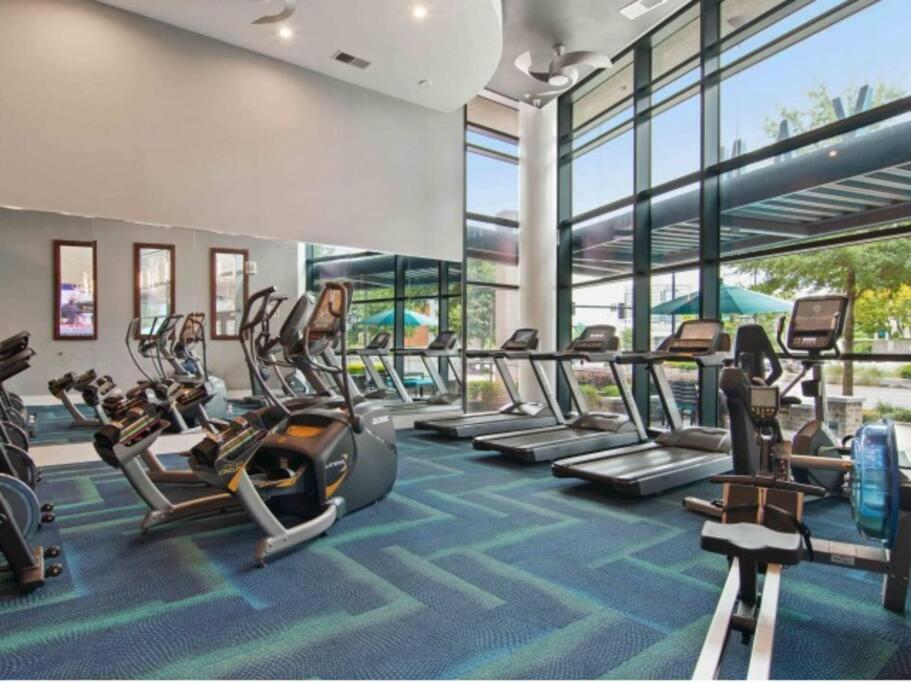 Apartment The Luxe -highrise, Balcony, Year-round Pool, View! Atlanta