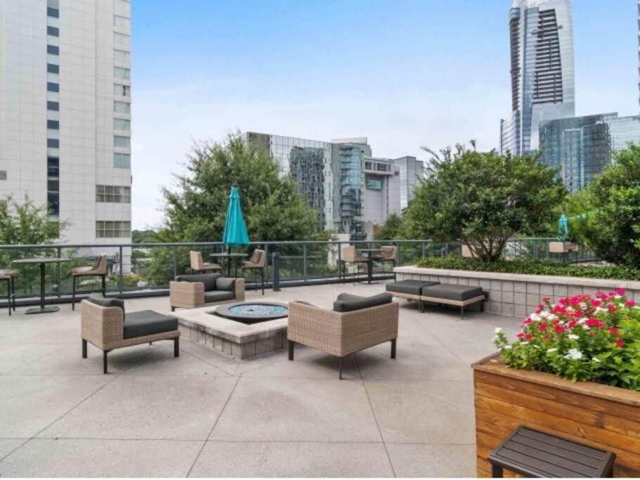 Apartment The Luxe -highrise, Balcony, Year-round Pool, View! Atlanta