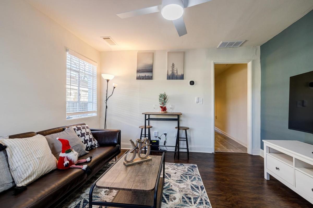 5 Min Grant Park With Fenced Yard Parking Pet Friendly Holiday home Atlanta