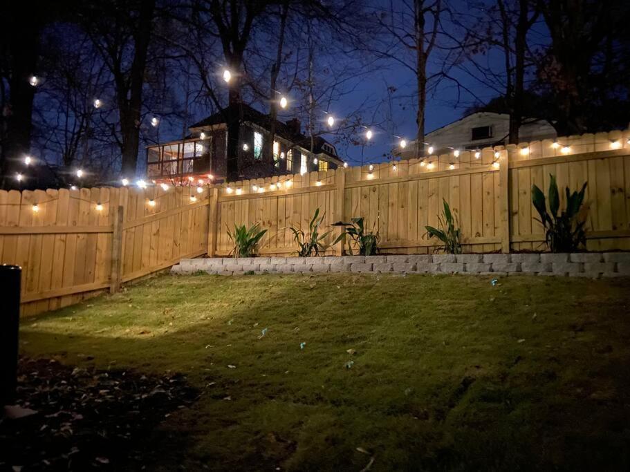 5min-grant Park With Fenced Yard, Parking And Pet Friendly *
