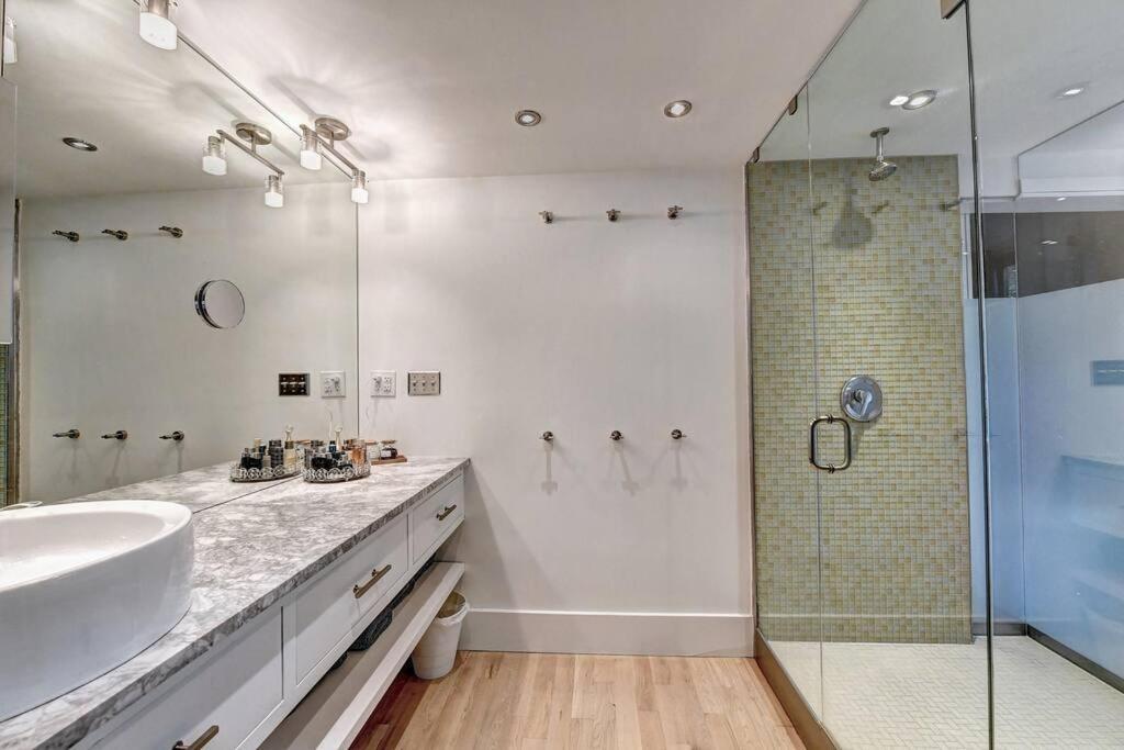 Holiday home Modern In Heart Of The City- Sleeps 12