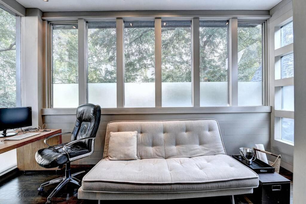 Holiday home Modern In Heart Of The City- Sleeps 12