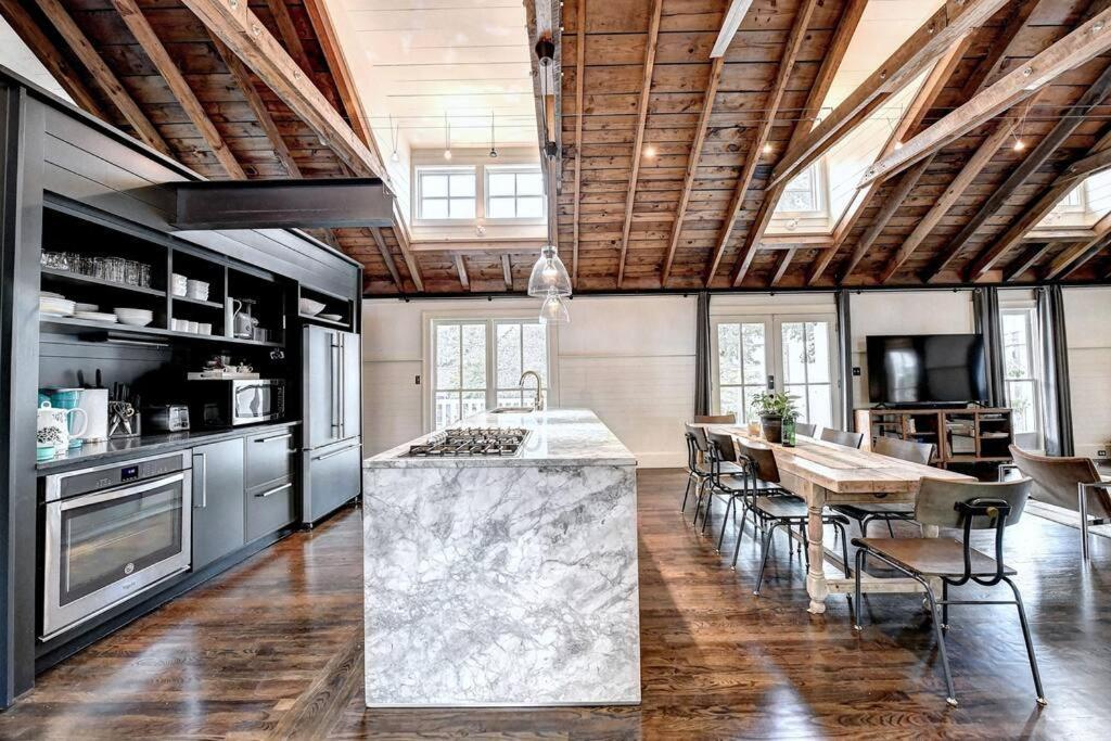 Modern In Heart Of The City- Sleeps 12 Atlanta