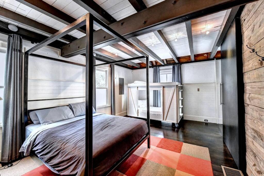 Modern In Heart Of The City- Sleeps 12 * Atlanta