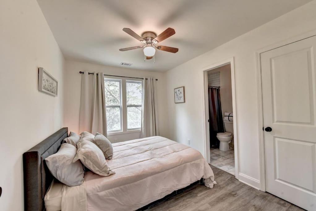 Holiday home New In Midtown- Sleeps 11 For Rent In Atlanta