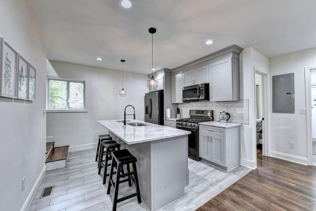 Holiday home New In Midtown- Sleeps 11 For Rent In Atlanta