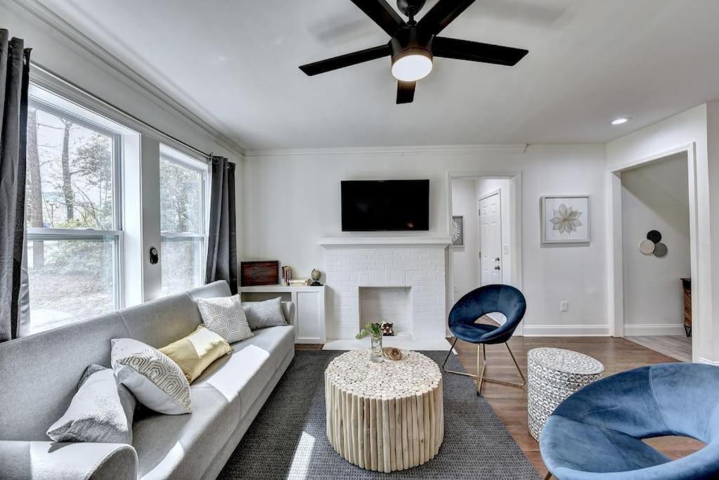 Holiday home New In Midtown- Sleeps 11 For Rent In *