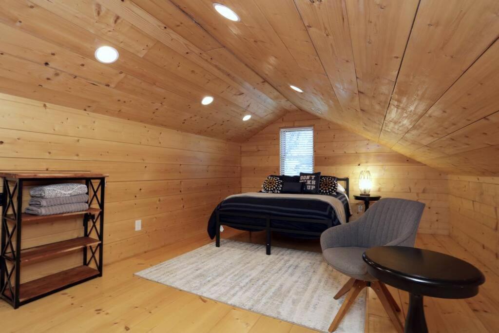 Holiday home Gem In Midtown 4bedroom Home-11 *