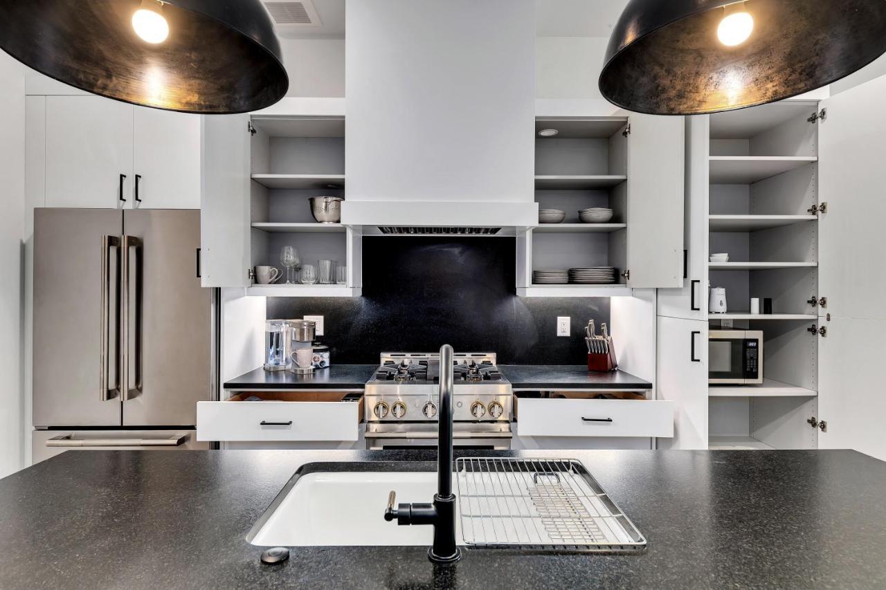 Apartment Loft Style Spacious Lux 102, Sleeps 6