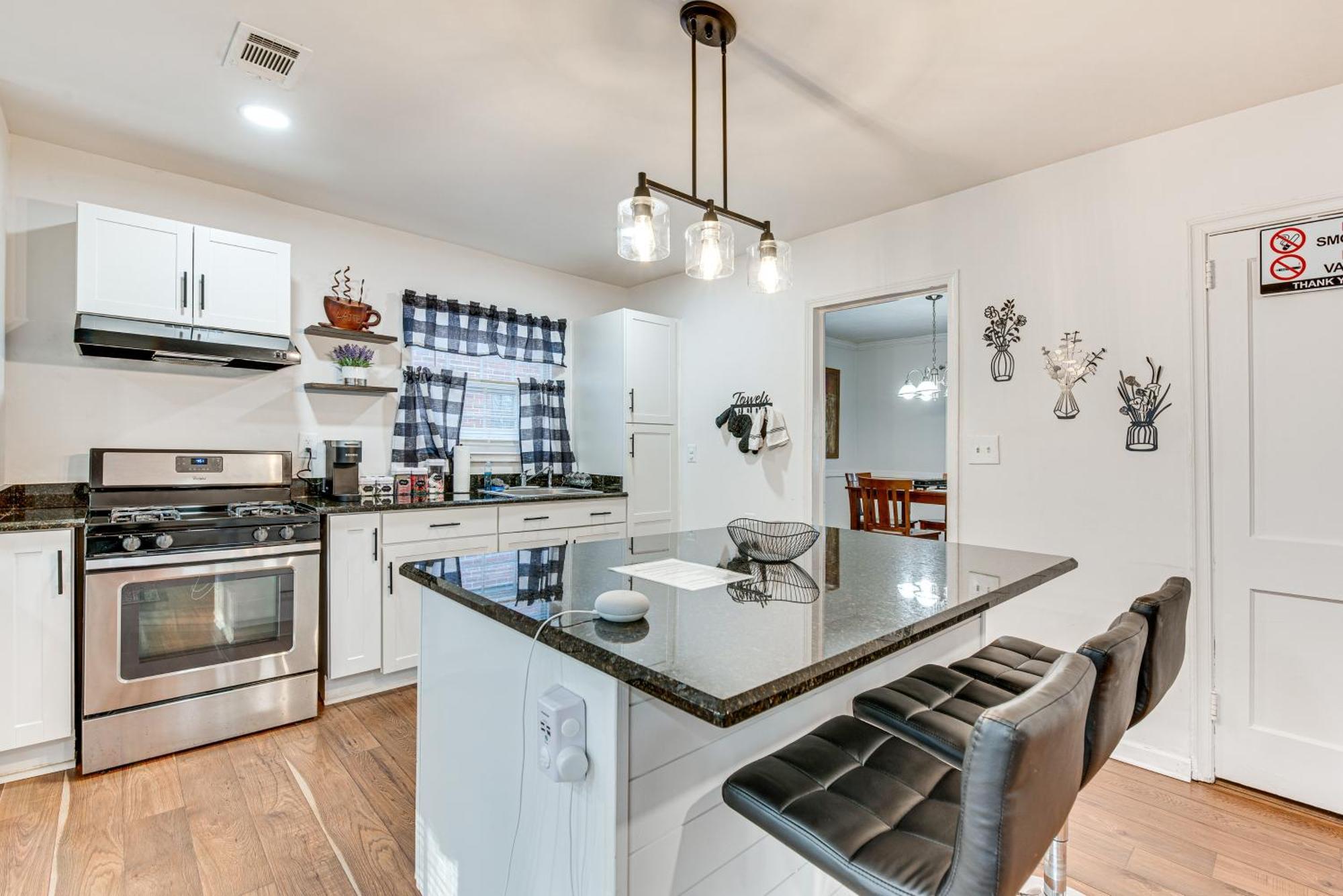 Cozy Abode Near Theme Parks, Golf And Shops *