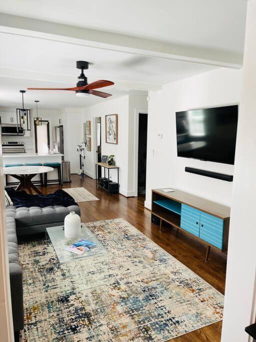 Grove Park- 'newly Renovated' Home- Just Mins From Midtown/downtown Atlanta. Holiday home