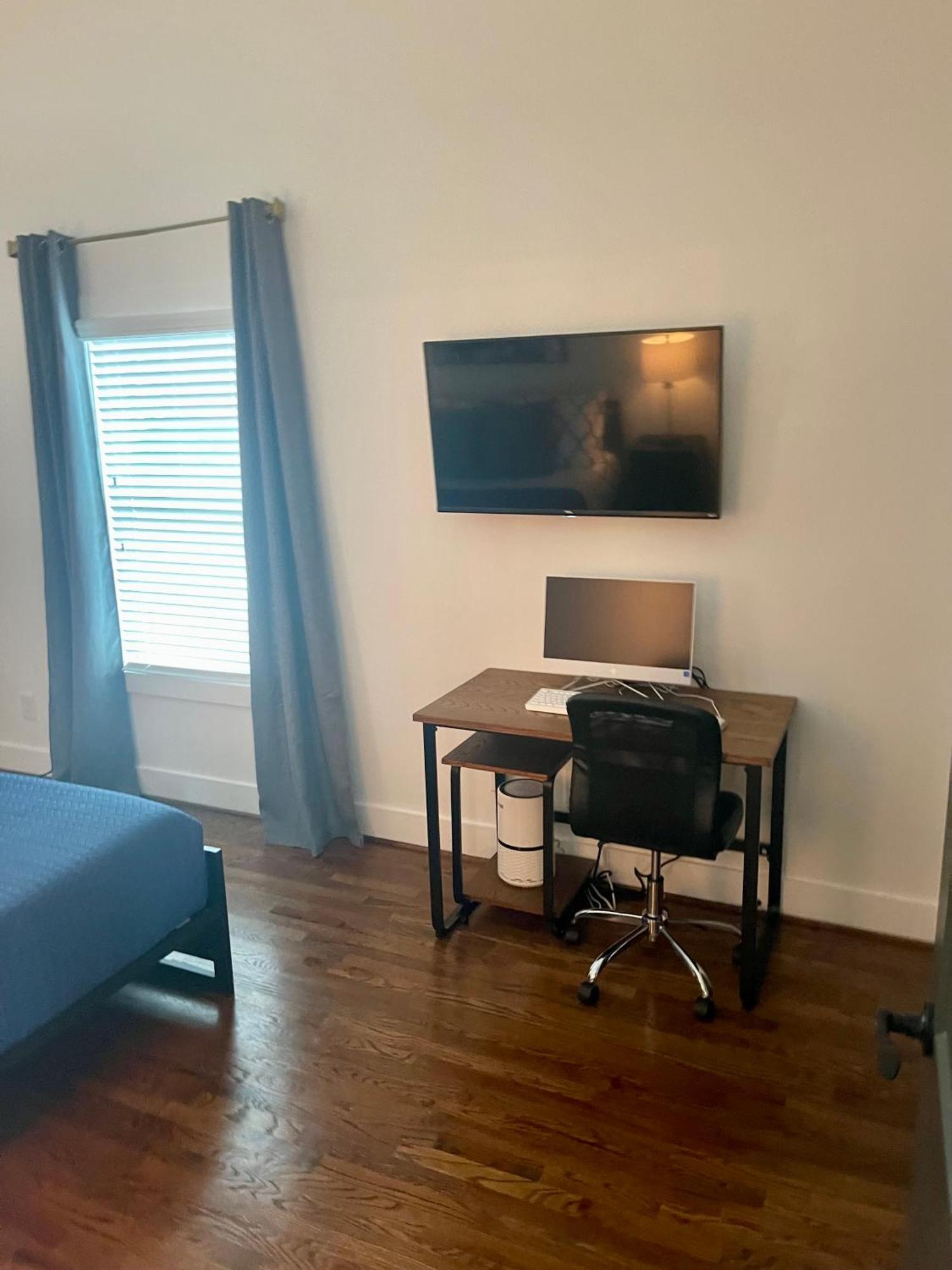 Grove Park- 'newly Renovated' Home- Just Mins From Midtown/downtown Atlanta. Holiday home
