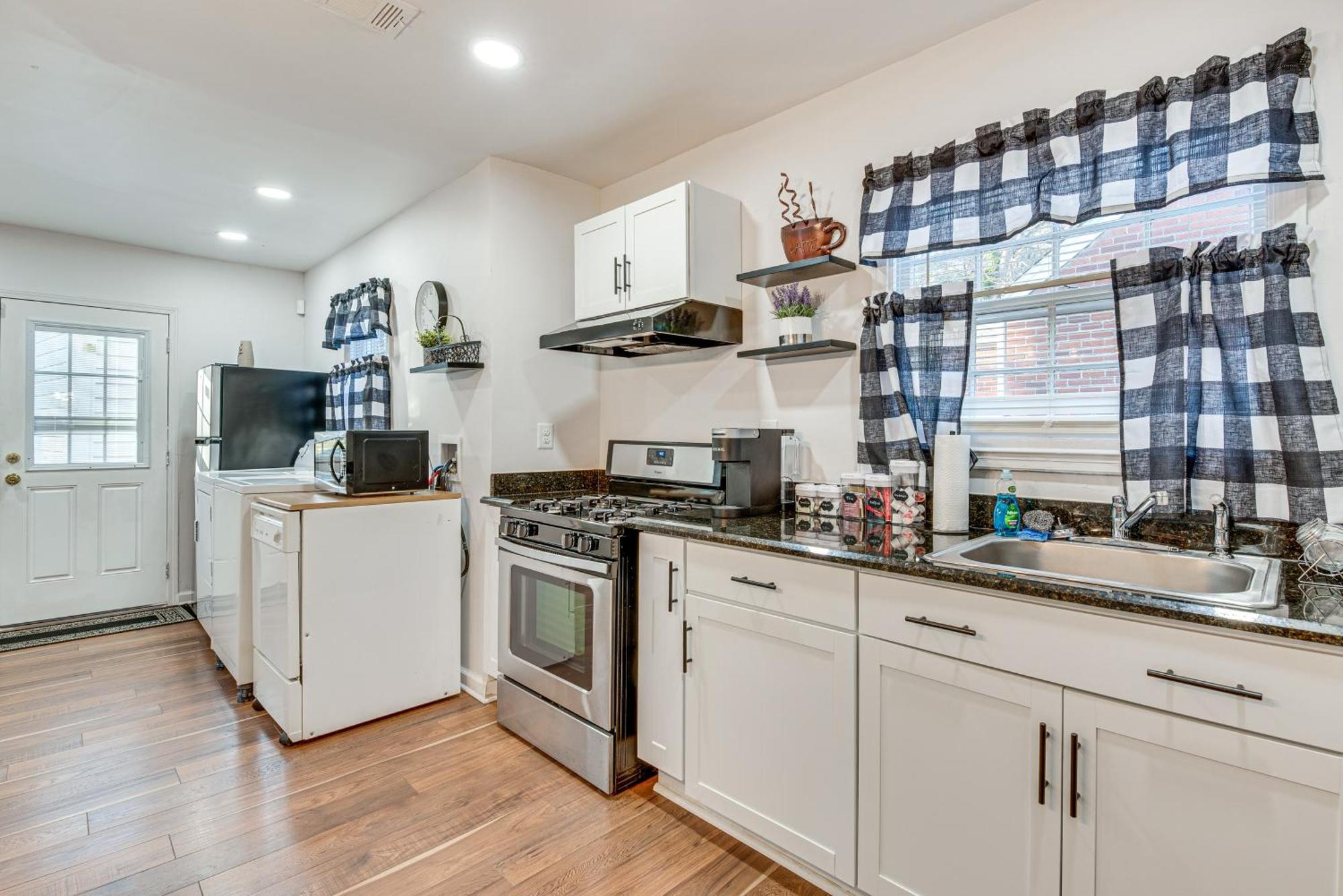 Cozy Abode Near Theme Parks, Golf And Shops *