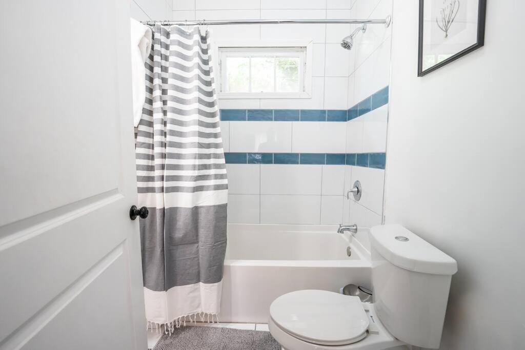 Humble 3 Miles Dt Holiday home Atlanta
