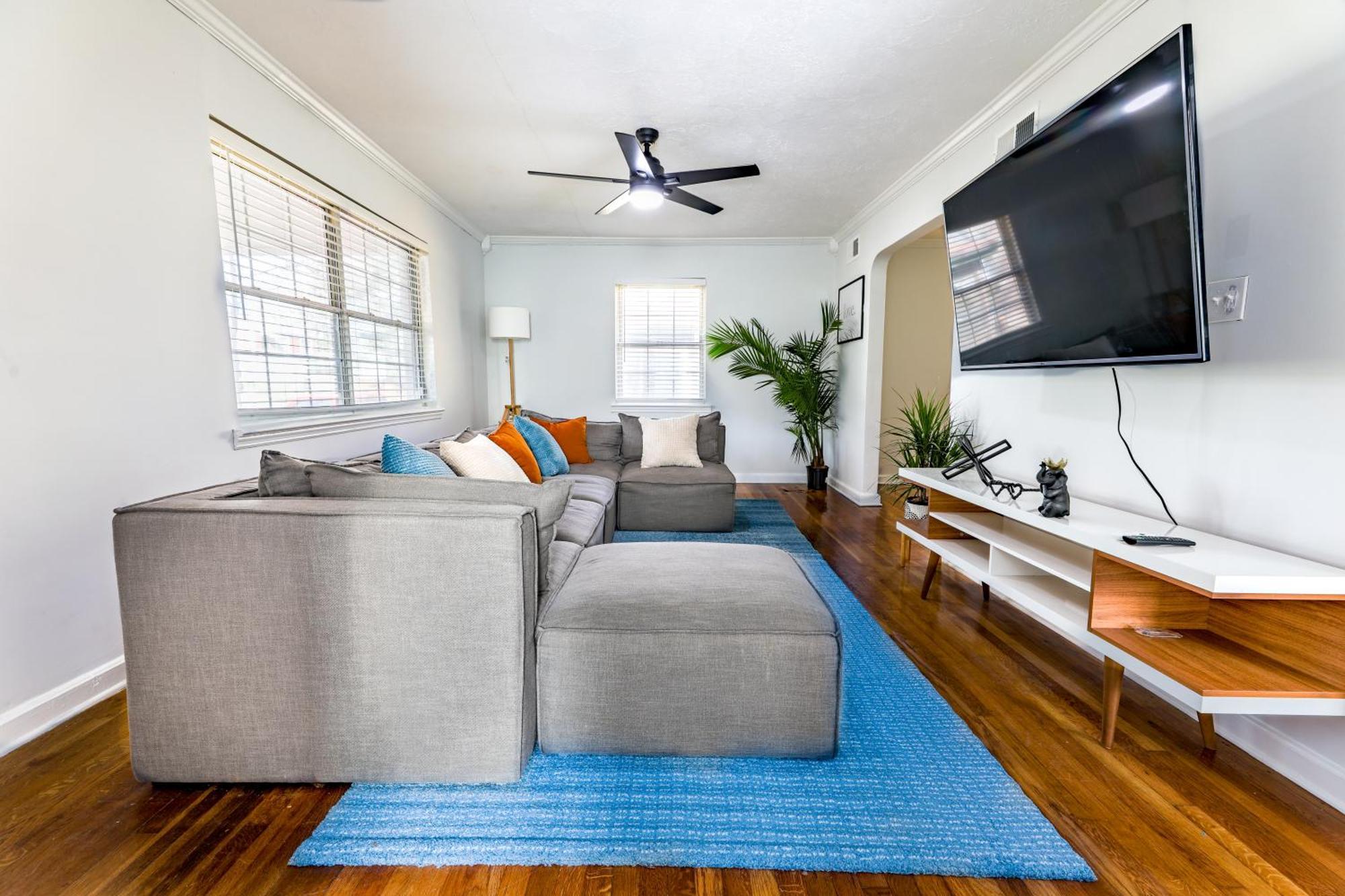 Luxury 5 Mins To Mercedes-benz Stadium Apartment Atlanta