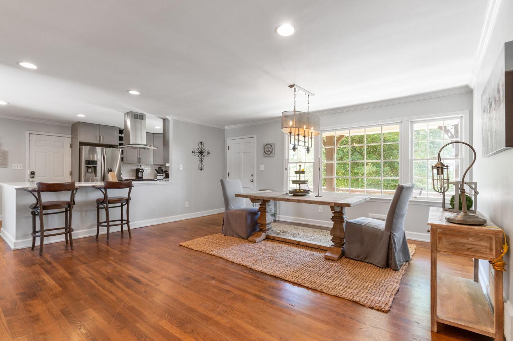 Fully Fenced Rustic Minutes From Truist Park *