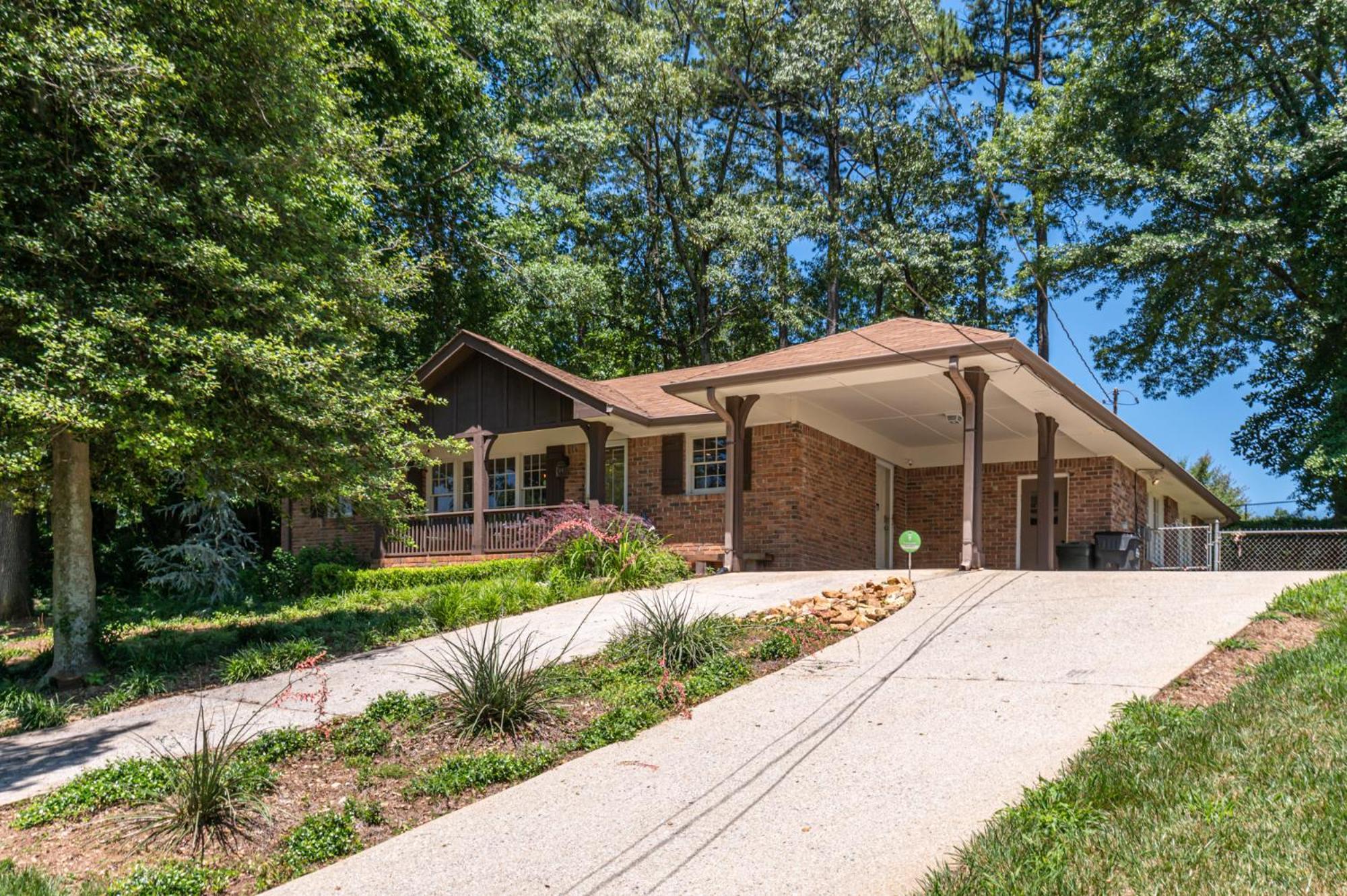 Fully Fenced Rustic Minutes From Truist Park * Atlanta