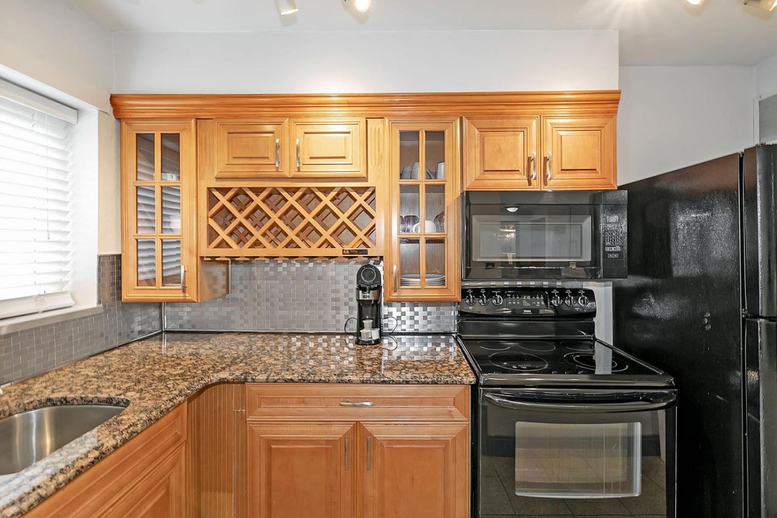 Holiday home Downtown 1 Bedroom High Rise With Balcony *