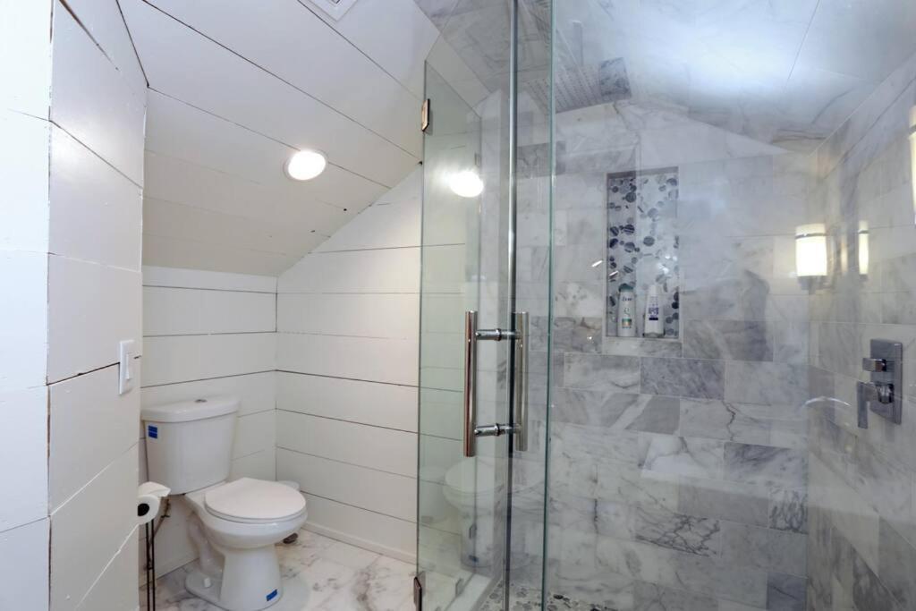 Gem In Midtown 4bedroom Home-11