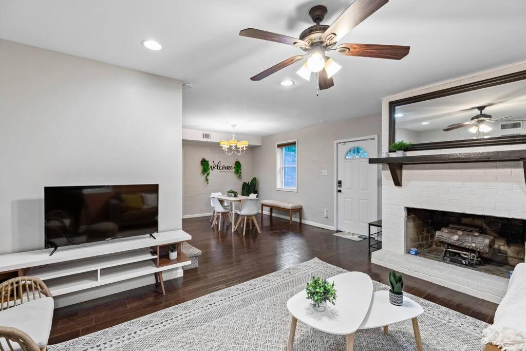 Cozy Buckhead - Great Area, Free Easy Parking, Near Shops And Restaurants *