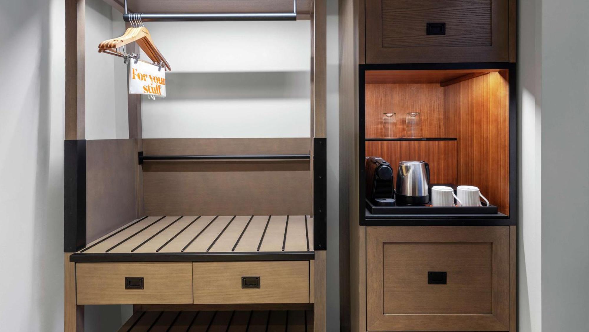 Hotel Canopy By Hilton Midtown 4*