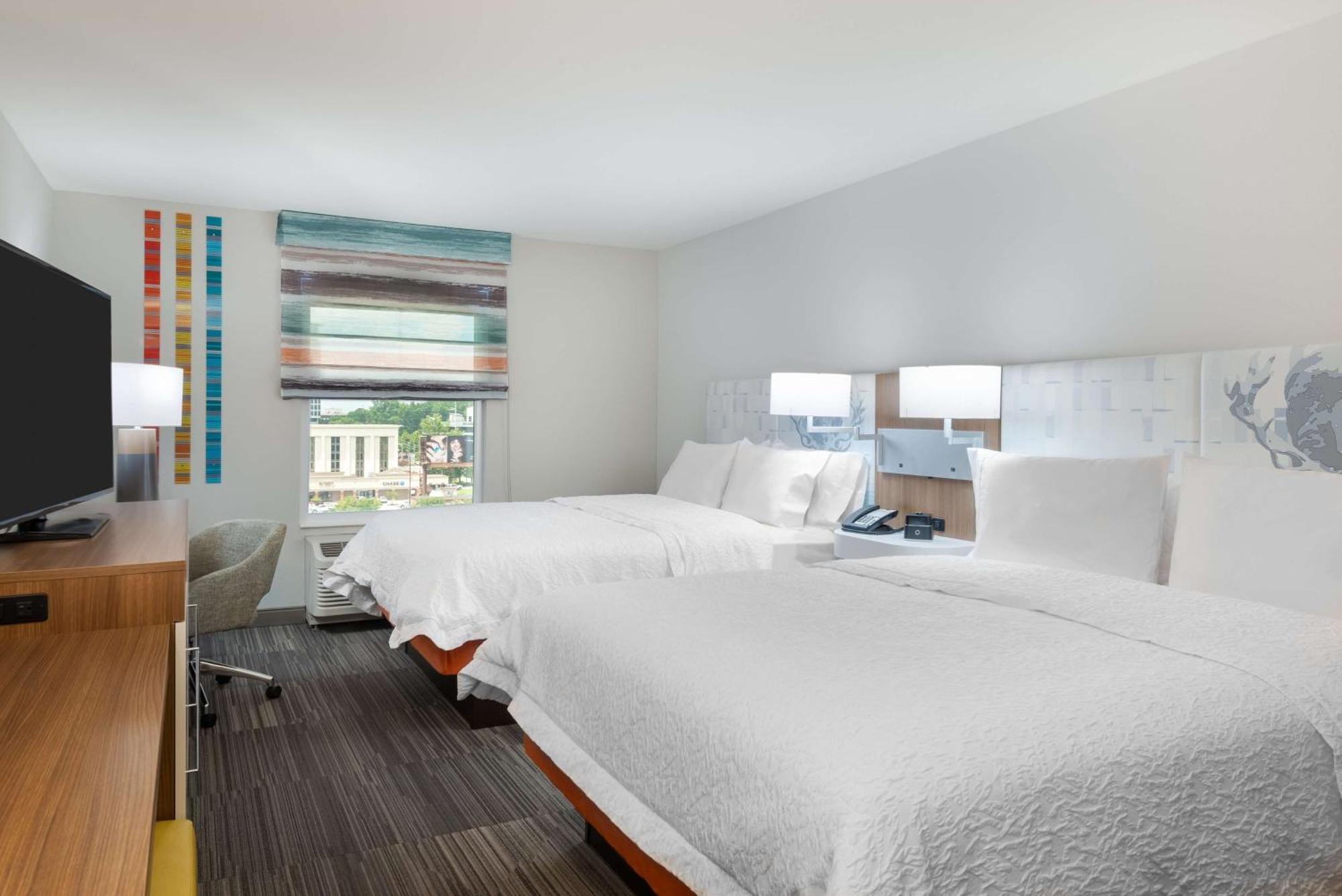 Hotel Hampton & Buckhead Place