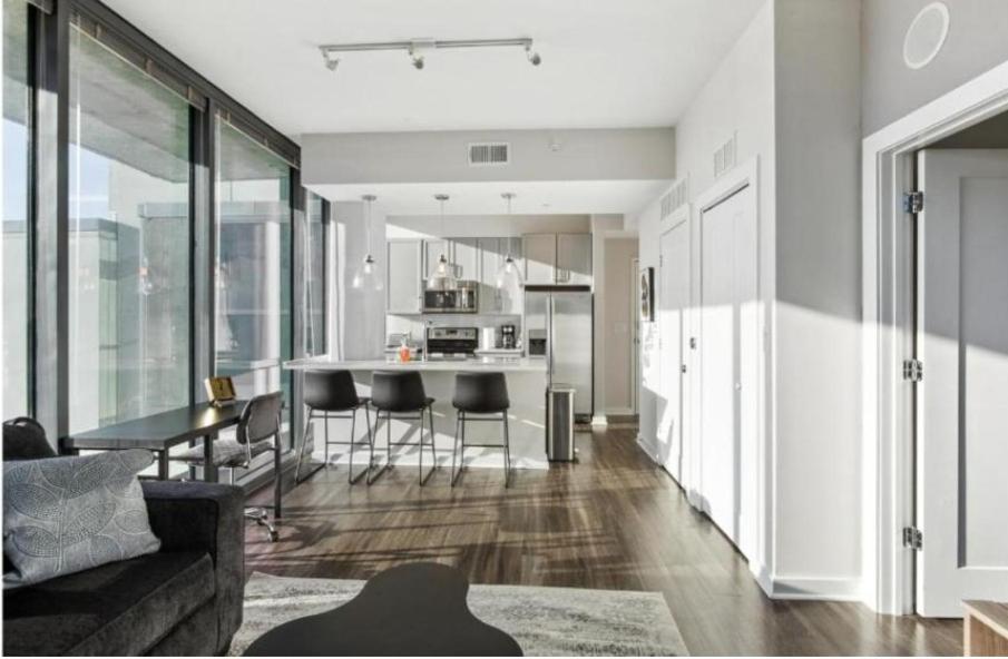 At Azure Apartment Atlanta