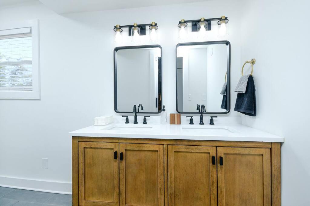 Stylish Getaway Near Atl Airport & Downtown! Atlanta