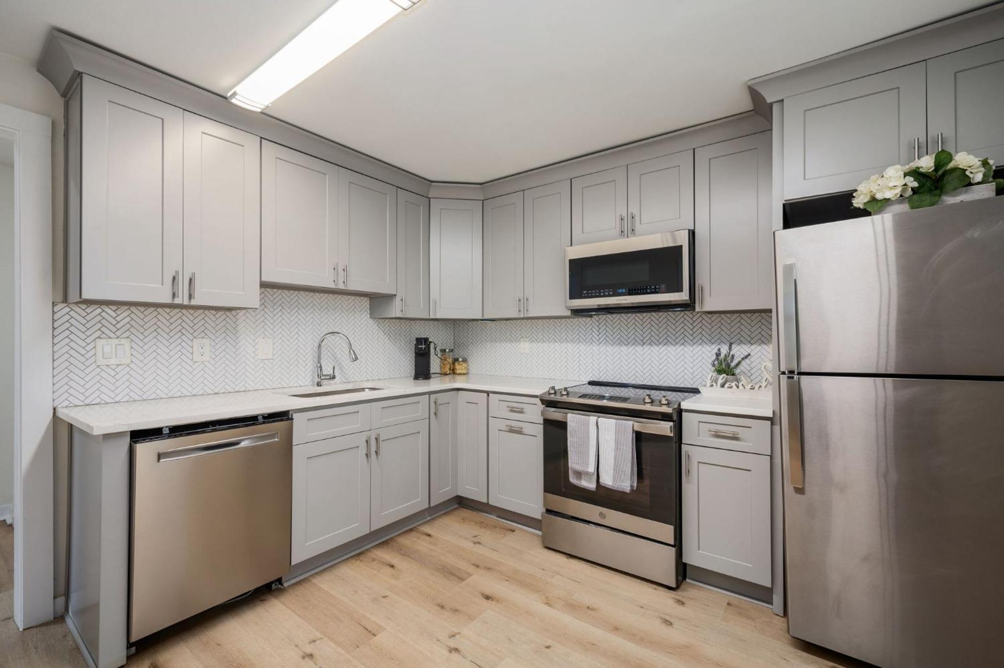 Relax In A Modern Luxury 1bd In Sylvan Hills