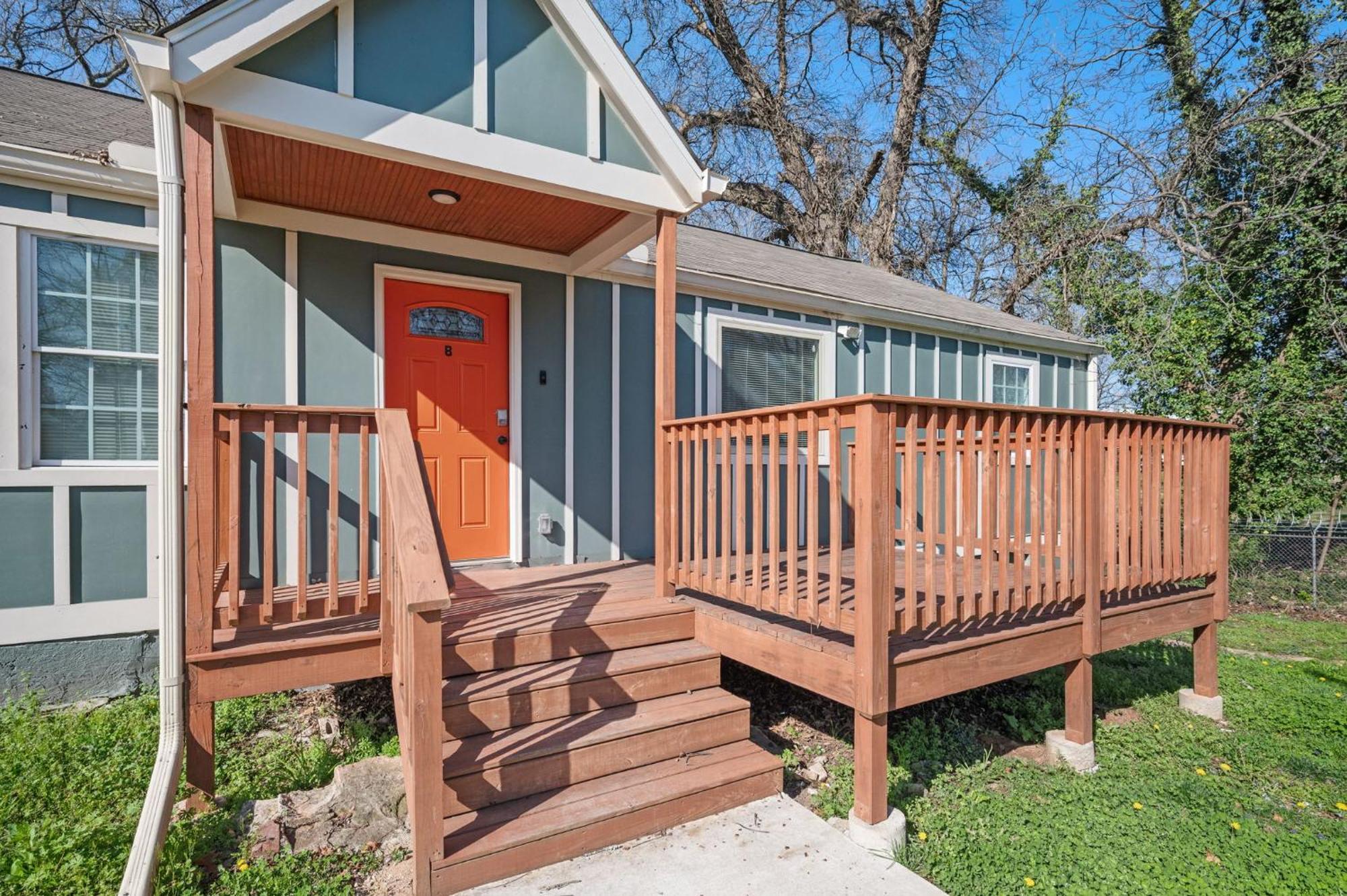 Relax In A Modern Luxury 1bd In Sylvan Hills Apartment