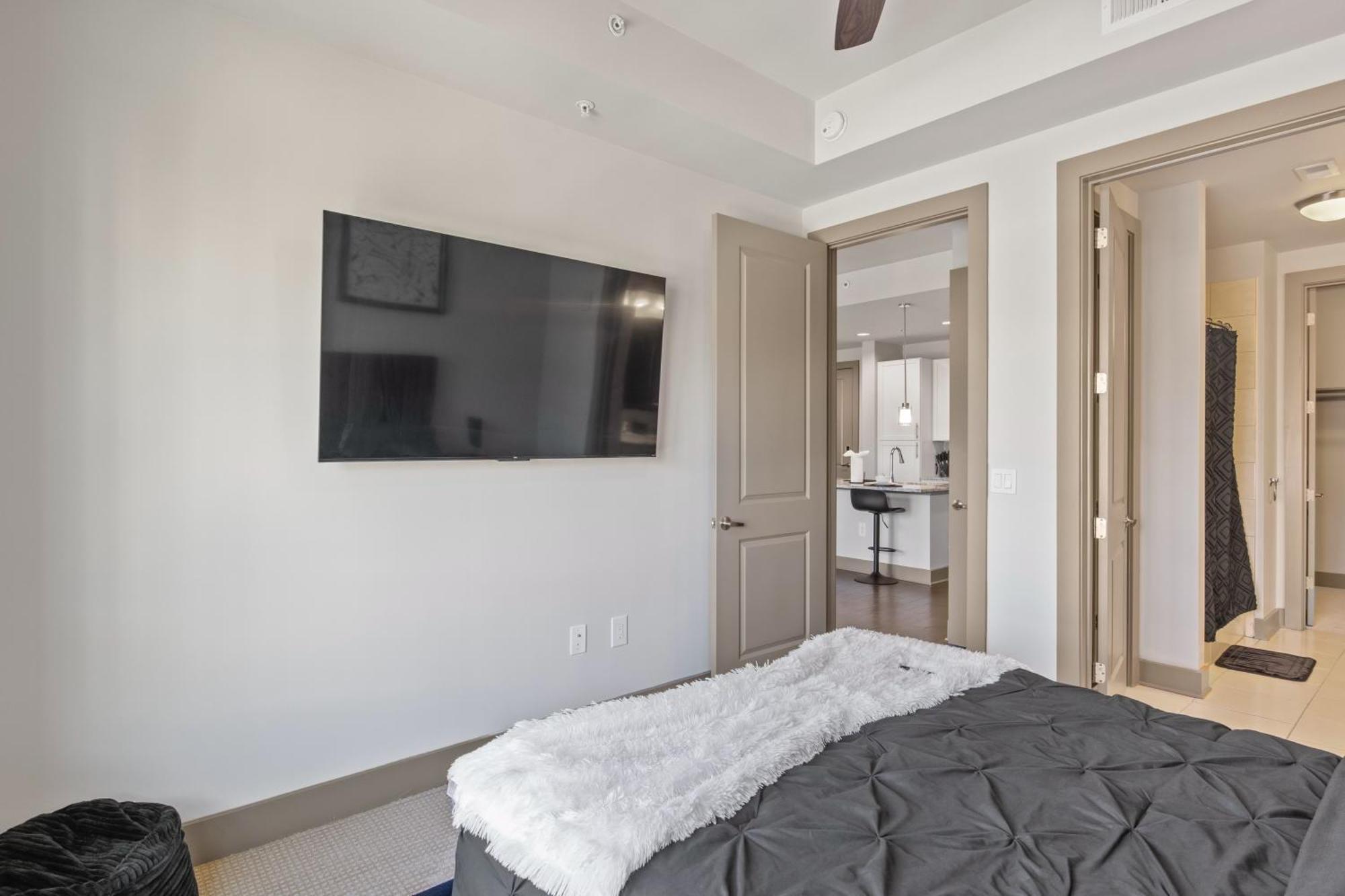 Luxurious Downtown