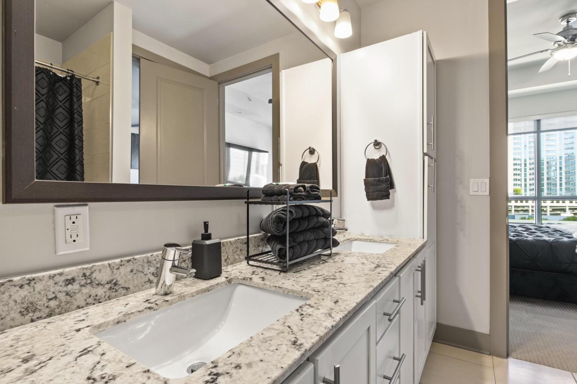 Apartment Luxurious Downtown