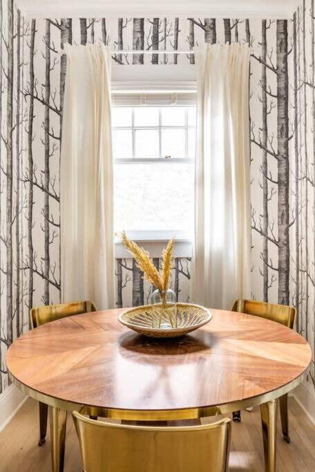 Apartment Blithely Baroque *