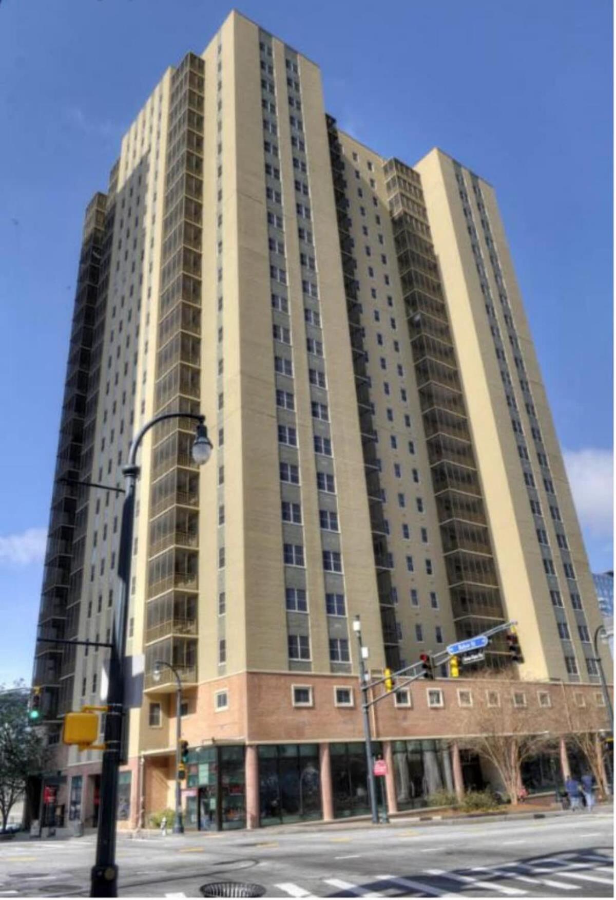 Downtown Condo! Private Balcony! Pt10f