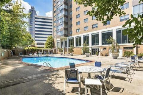Downtown! Onsite Parking! 2bd! View! Lm509 Atlanta