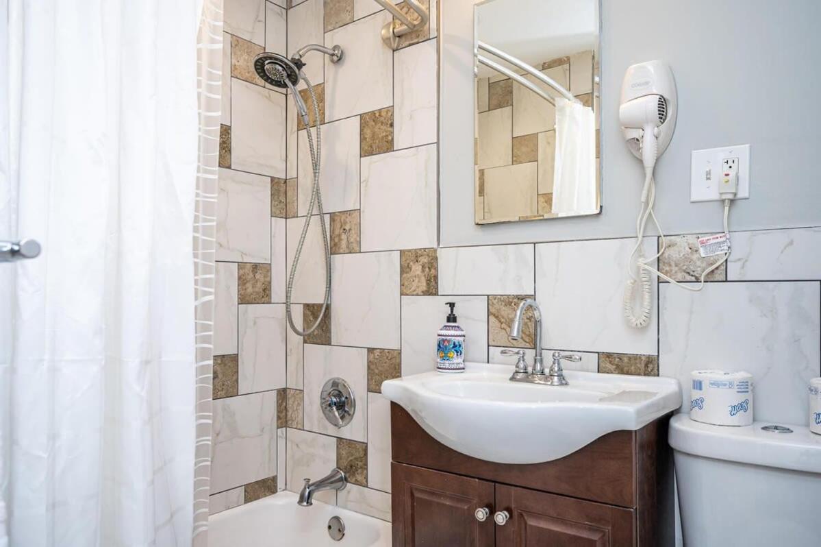 Holiday home Atl Downtown 2br King Bed Free Parking Lm808 Atlanta