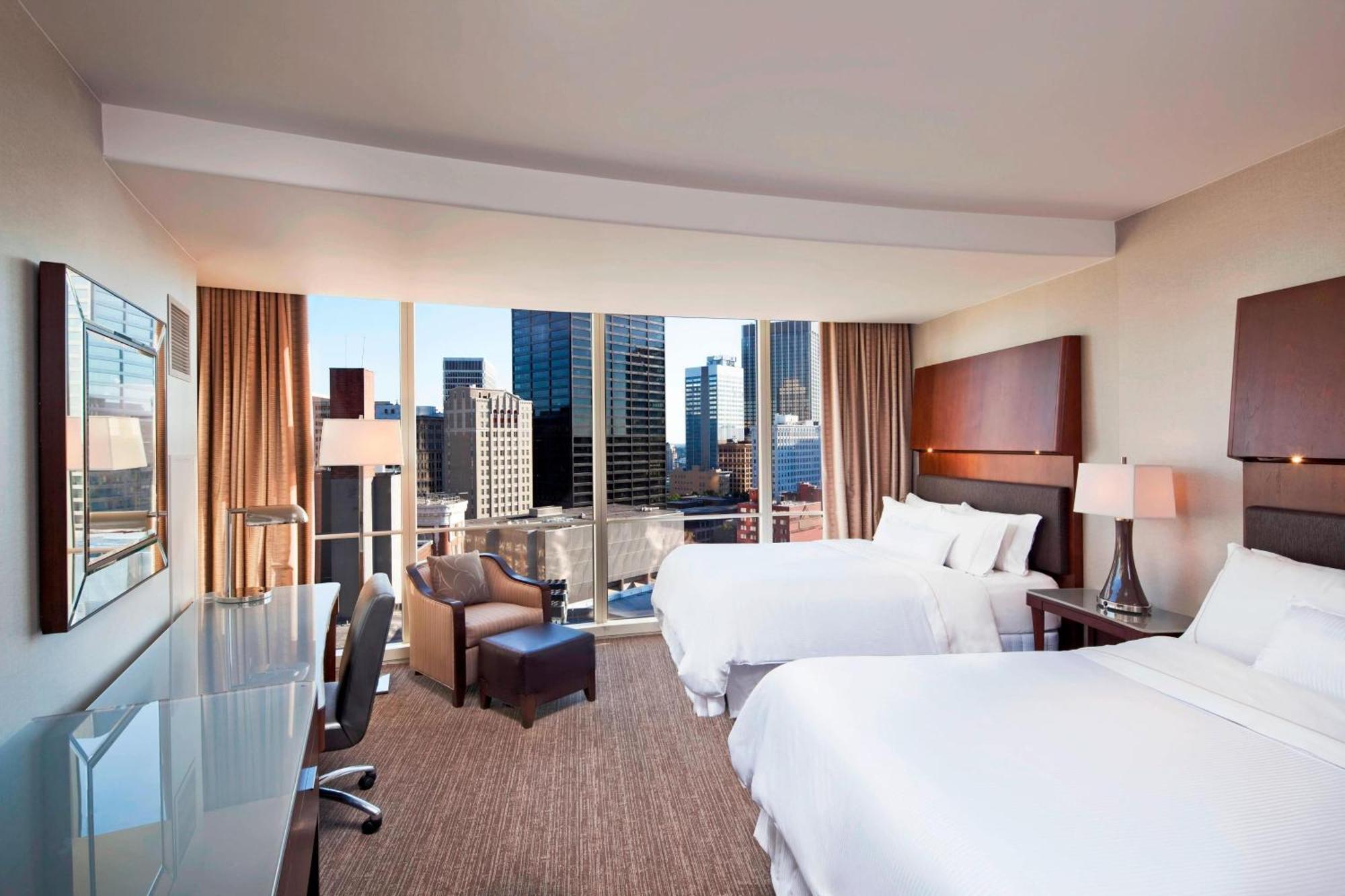 The Westin Peachtree Plaza, Hotel 4*