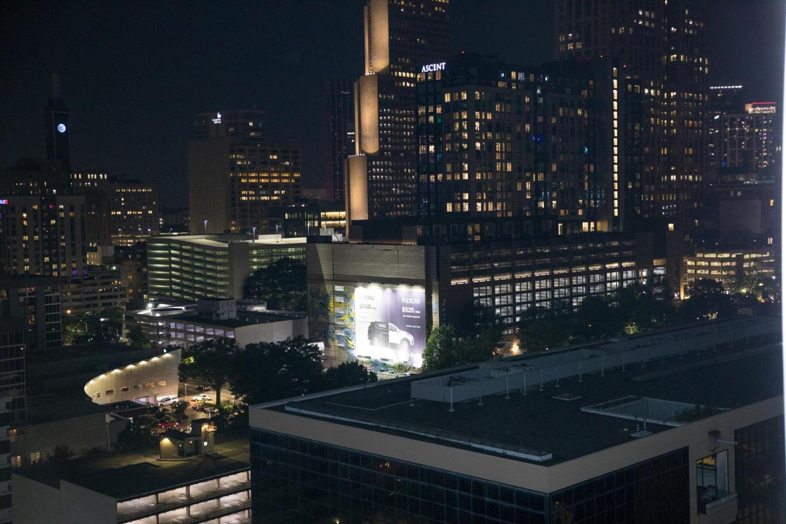 Apartment Luxe Skyline Views *